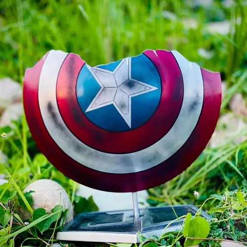 Scudo capitan america rotto - capitan,